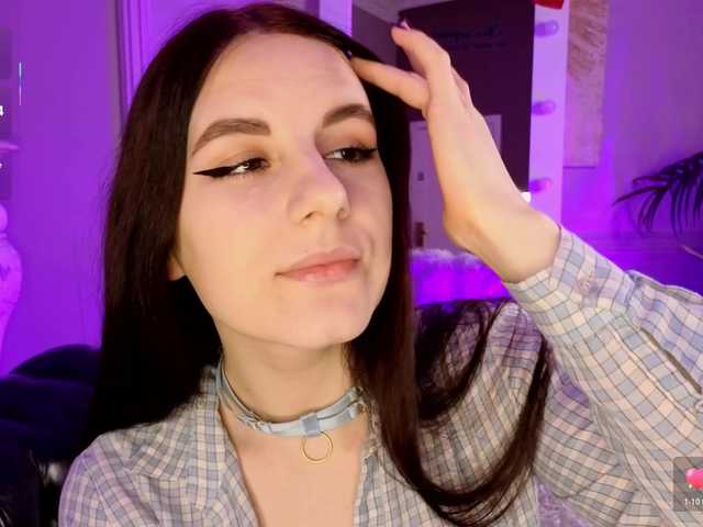 KellyMiller's BongaCams show and profile