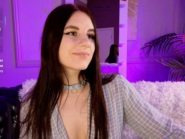 KellyMiller's BongaCams show and profile