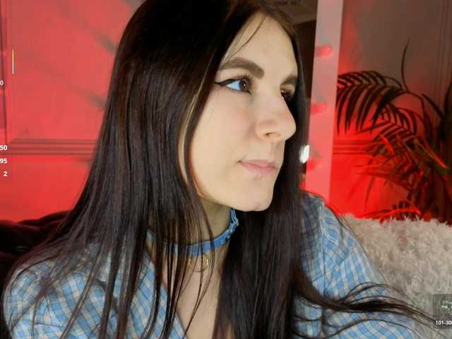 KellyMiller's BongaCams show and profile