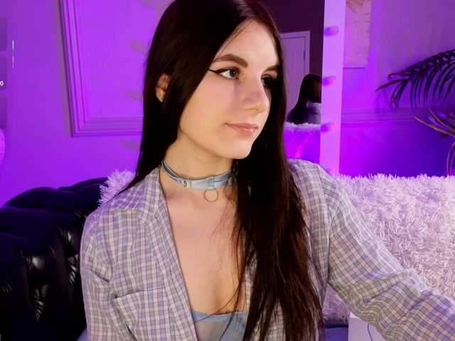 KellyMiller's BongaCams show and profile