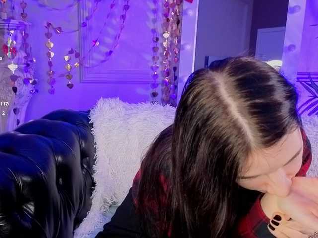 KellyMiller's BongaCams show and profile