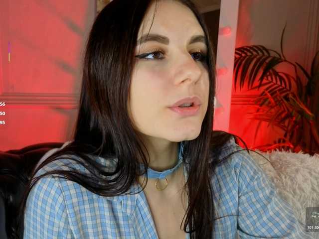 KellyMiller's BongaCams show and profile