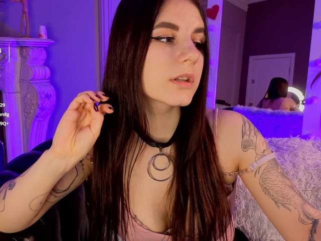 KellyMiller's BongaCams show and profile