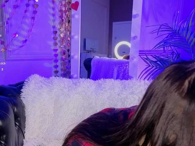 KellyMiller's BongaCams show and profile