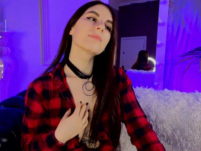 KellyMiller's BongaCams show and profile