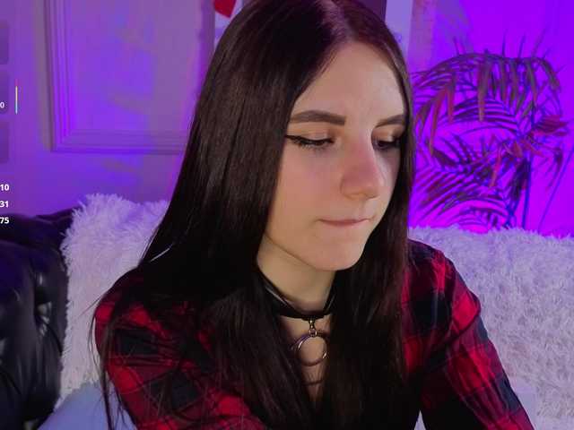 KellyMiller's BongaCams show and profile