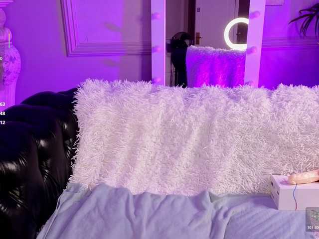 KellyMiller's BongaCams show and profile