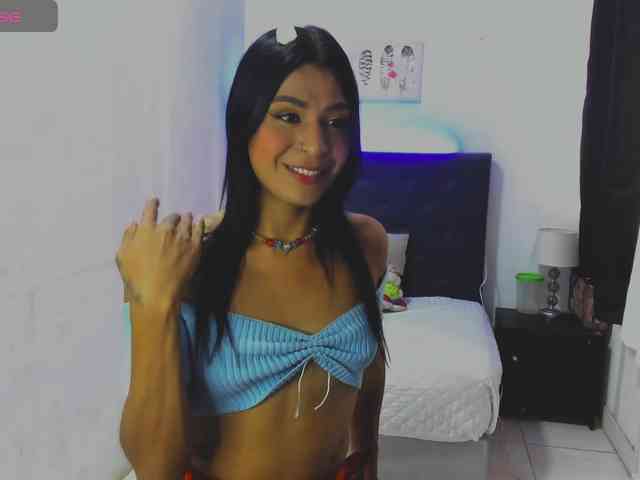 issa-kitty Live Webcam on BongaCams