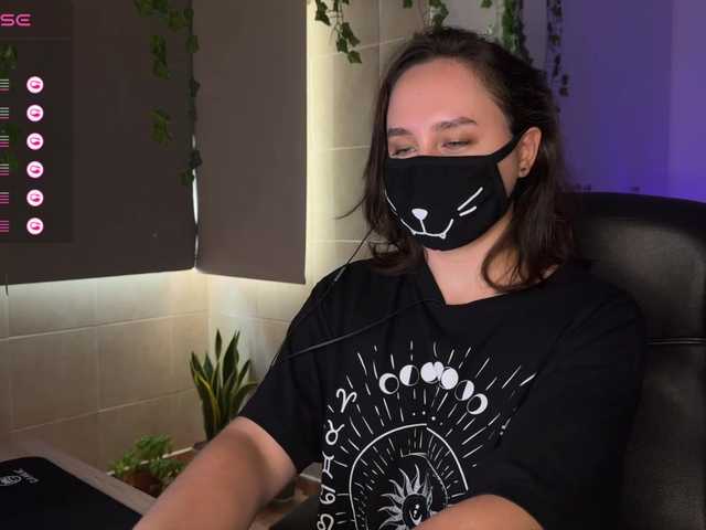 YourSweetPeach webcam