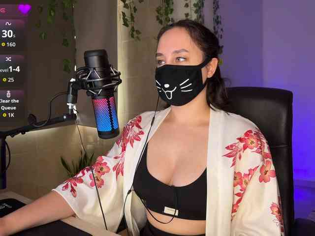 YourSweetPeach webcam