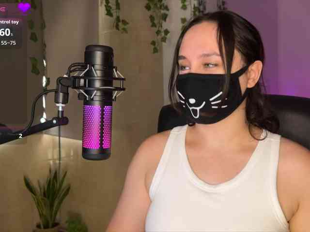 YourSweetPeach webcam