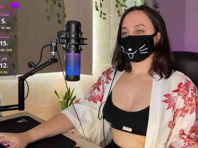 YourSweetPeach webcam