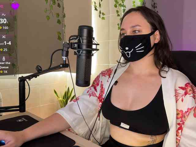 YourSweetPeach webcam