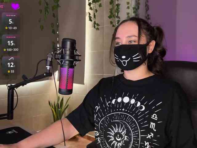 YourSweetPeach webcam
