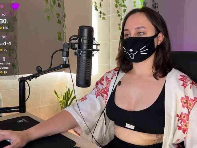 YourSweetPeach webcam