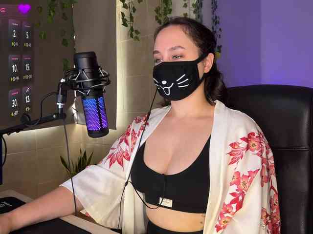 YourSweetPeach webcam