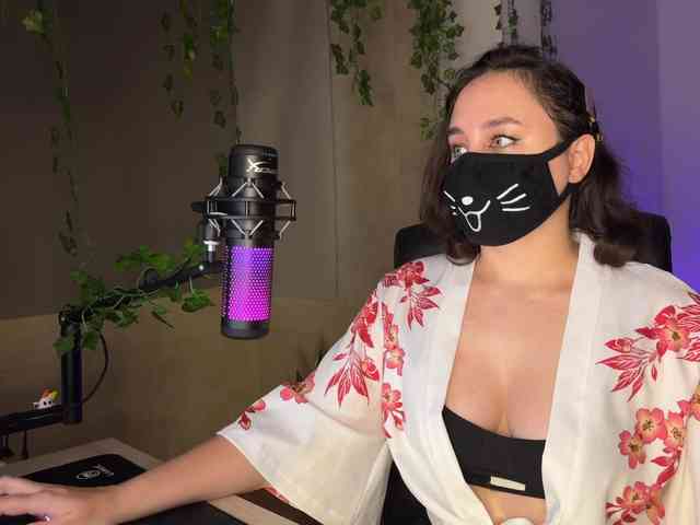 GummyPeach Live Webcam on BongaCams