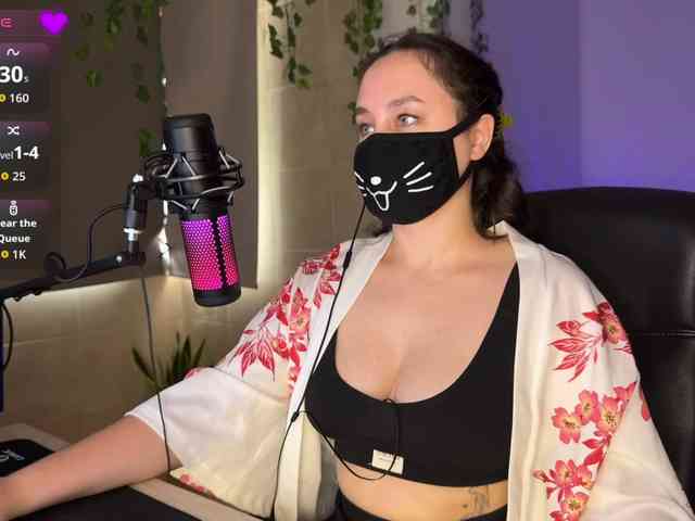 YourSweetPeach webcam