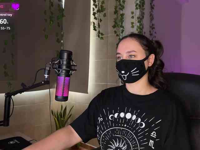 YourSweetPeach webcam