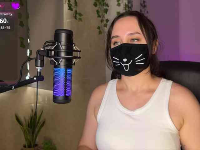 YourSweetPeach webcam