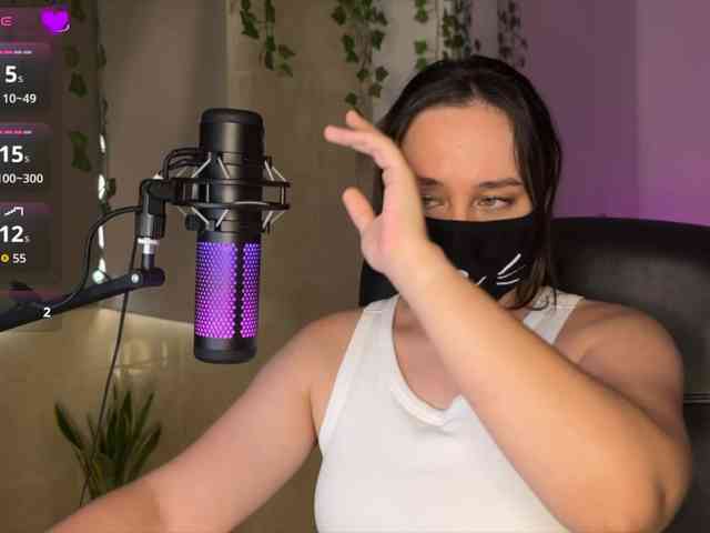YourSweetPeach webcam