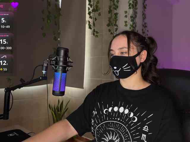 YourSweetPeach webcam