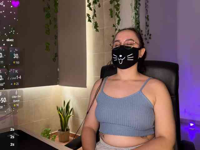 YourSweetPeach webcam