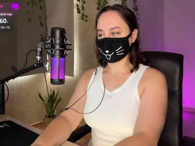 YourSweetPeach webcam