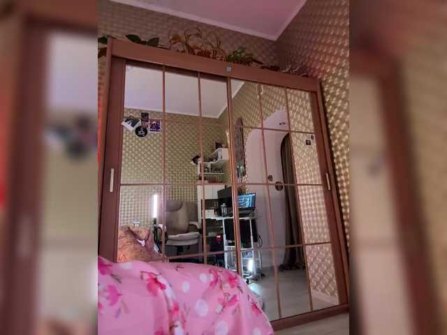 MilashaNyasha webcam