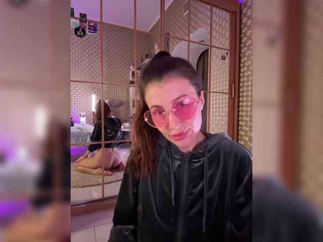 MilashaNyasha webcam