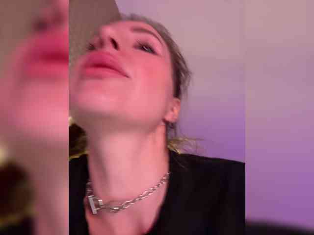 MilashaNyasha webcam