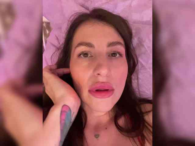 MilashaNyasha webcam