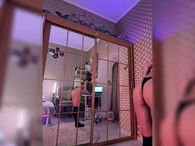 MilashaNyasha webcam