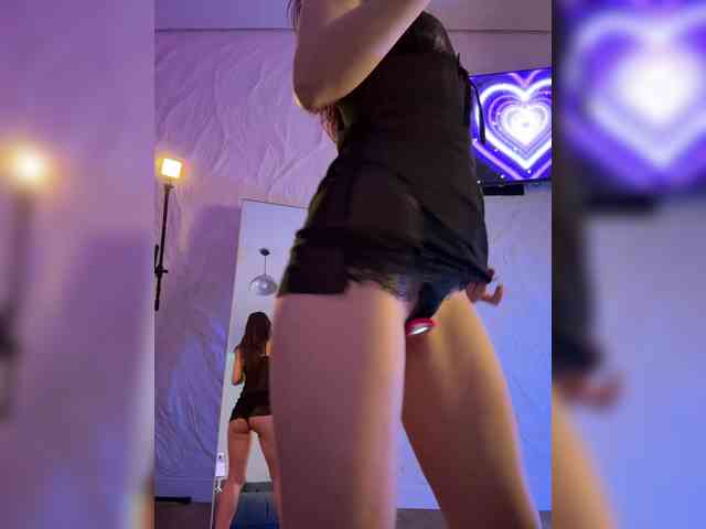 MilashaNyasha webcam