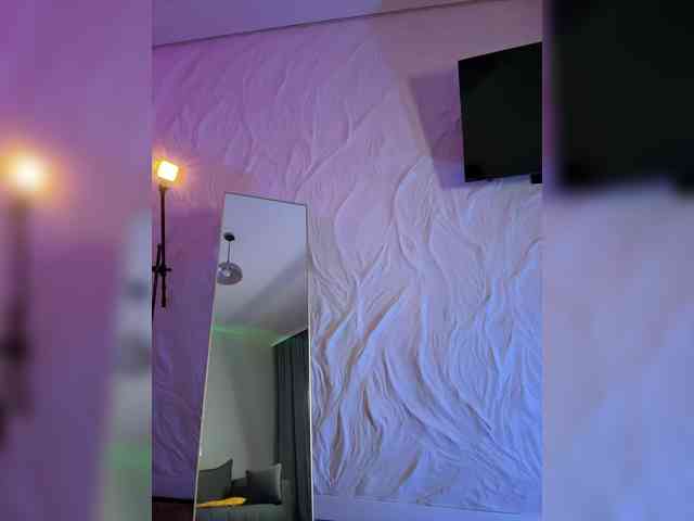 MilashaNyasha webcam