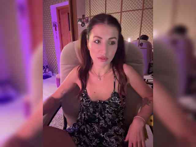 MilashaNyasha webcam