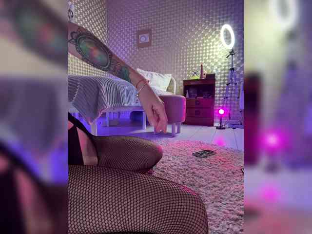 MilashaNyasha webcam