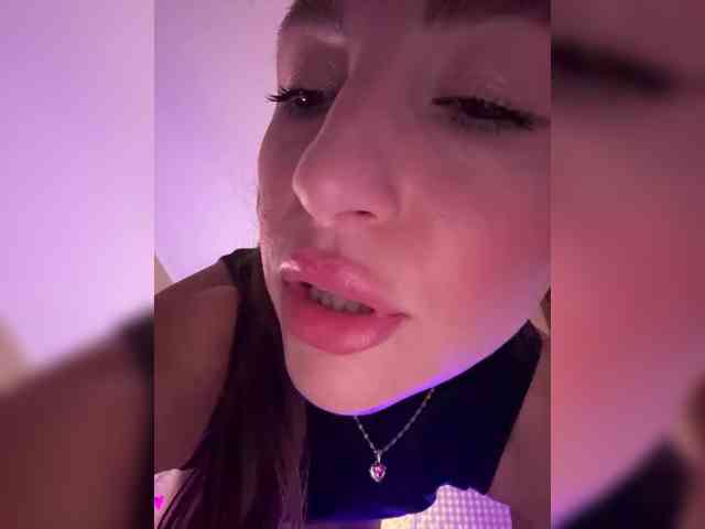 MilashaNyasha webcam