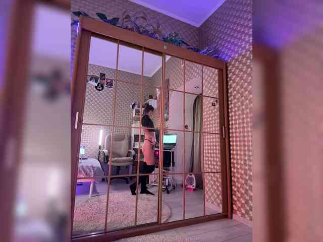 MilashaNyasha webcam