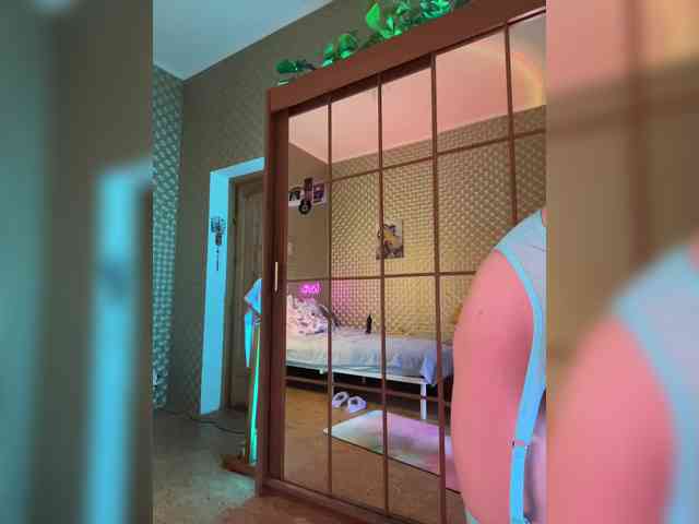 MilashaNyasha webcam