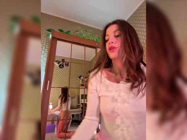 MilashaNyasha webcam