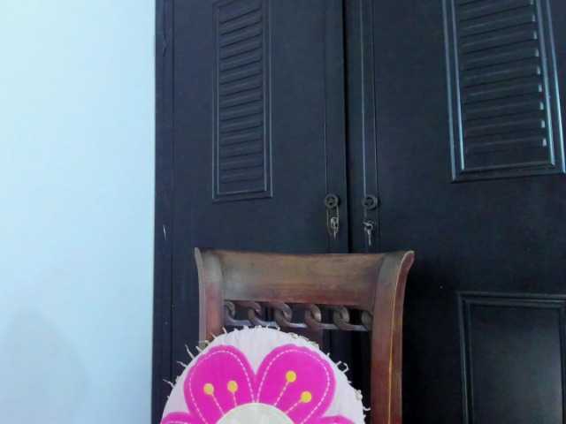 CamilaFox's BongaCams show and profile