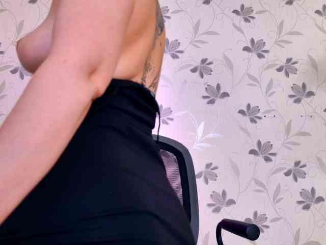 bewitchingeva webcam