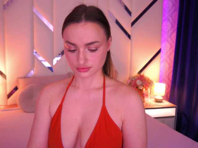 FloraGreys's BongaCams show and profile