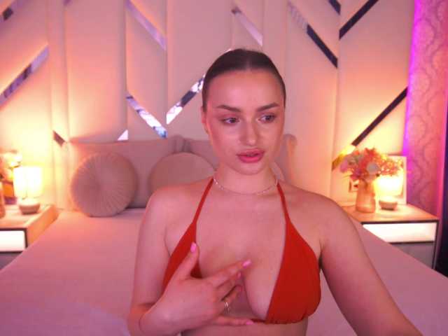 FloraGreys's BongaCams show and profile