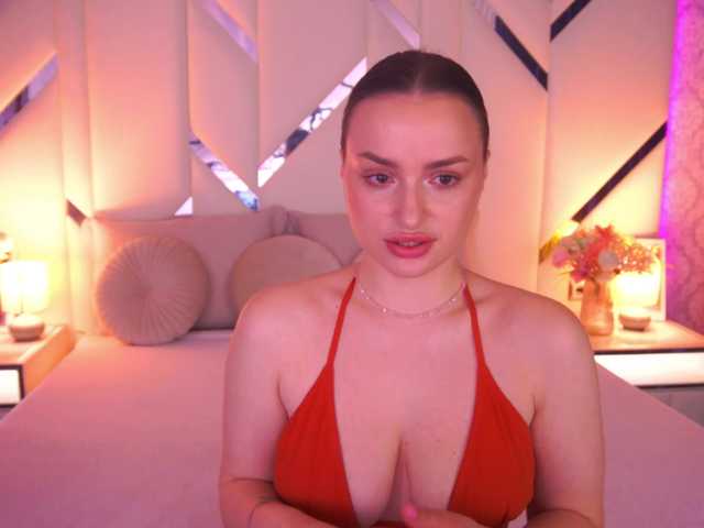 FloraGreys's BongaCams show and profile