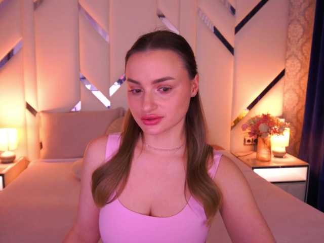 FloraGreys's BongaCams show and profile