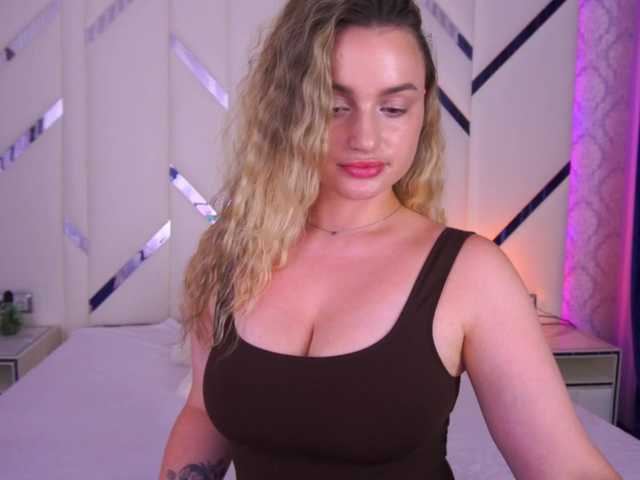  FloraGreys chat room