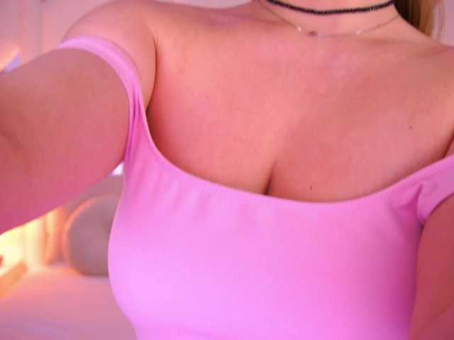 FloraGreys from BongaCams is Freechat