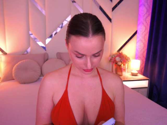 FloraGreys's BongaCams show and profile